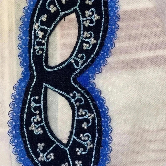 Hand made beautiful carnival masks 🎭 - Picture 3 of 10